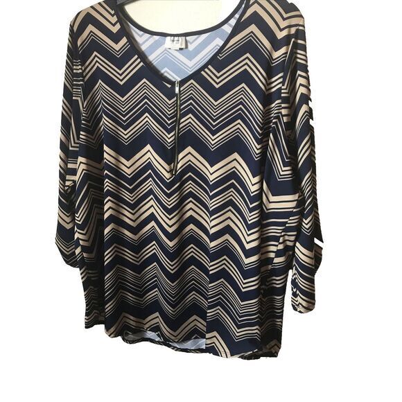 Espresso Plus Woman's Black & Beige Zig Zag Front Zipper Blouse Size 3X - Picture 1 of 3